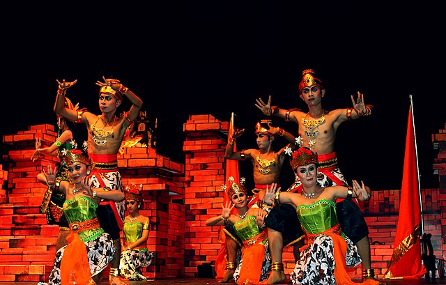 Rahasia Tribhuwana Tunggadewi: Ratu Majapahit yang Mengakhiri Kutukan Keris Ken Arok!